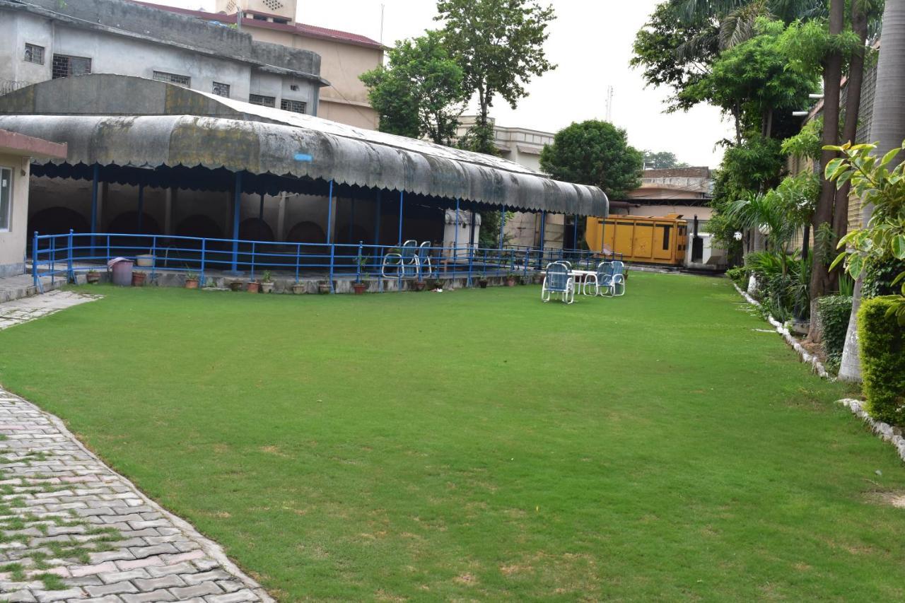 Hotel Royal Palace Rawalpindi Exterior photo